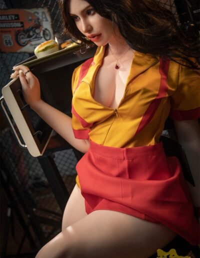 Jessie - Curvy Milf Sex Doll 411