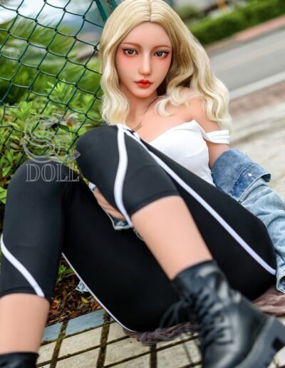 Makoto - Asian Blonde Sex Doll (8)